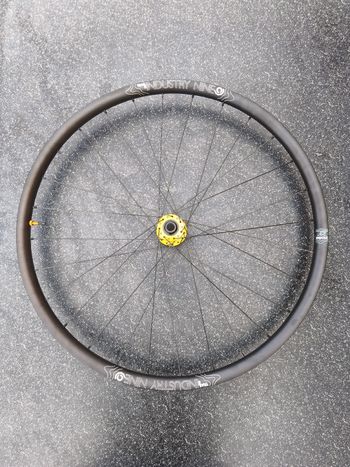 Używany Industry Nine Classic Trail-S 29" Gold bike — zdjęcie 2 z 6