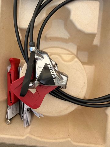 Used Sram Red Levers D1 2023 bike — image 9 of 9
