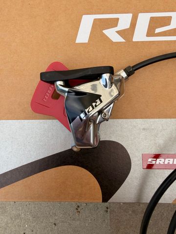 Used Sram Red Levers D1 2023 bike — image 4 of 9