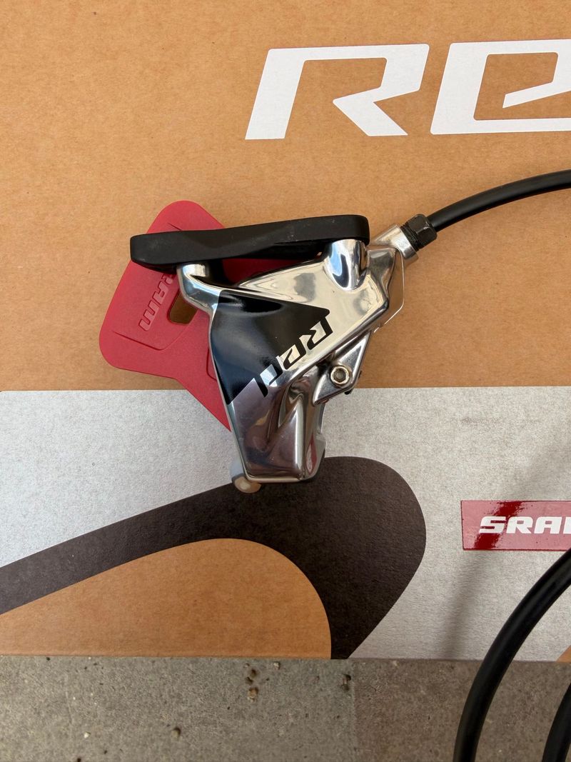 Used Sram Red Levers D1 2023 bike — image 4 of 9