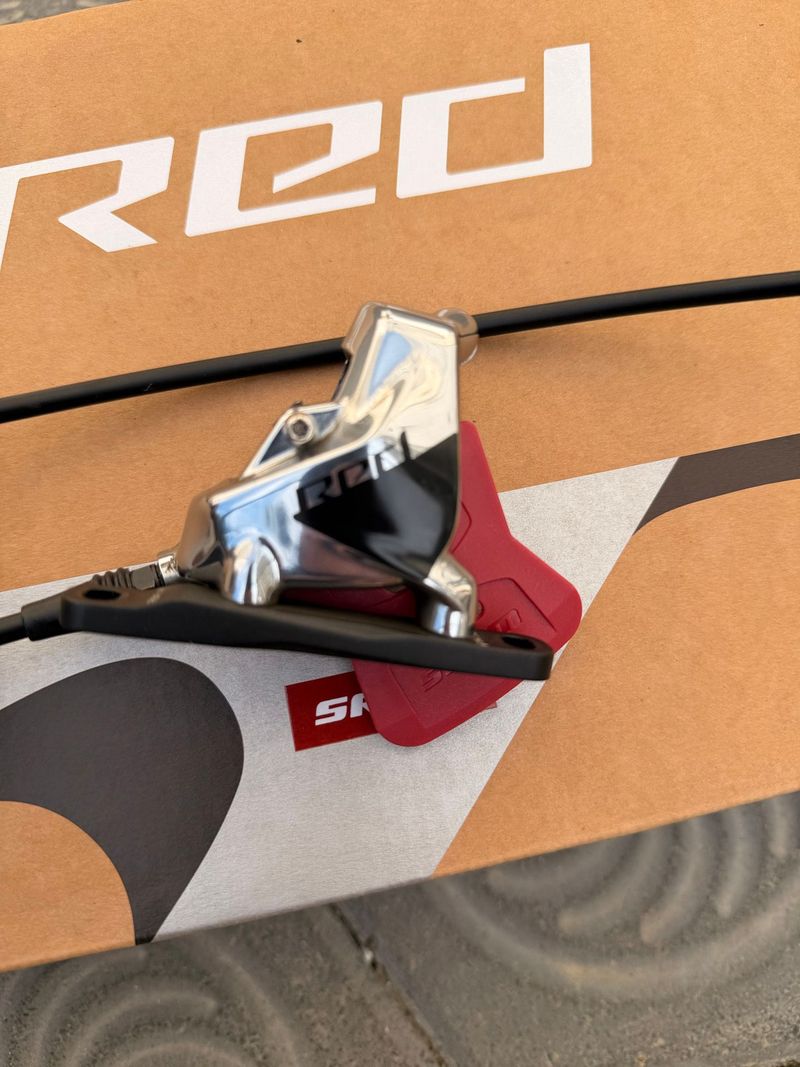 Used Sram Red Levers D1 2023 bike — image 8 of 9