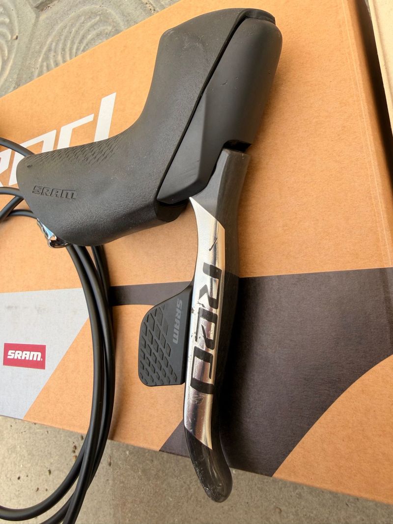 Used Sram Red Levers D1 2023 bike — image 3 of 9