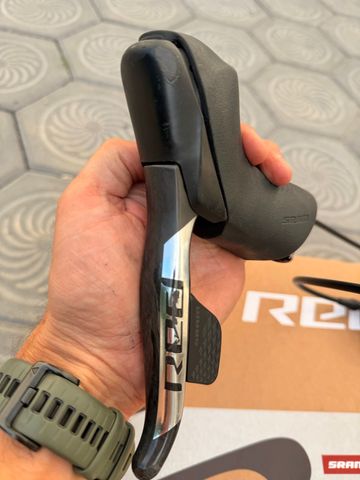 Used Sram Red Levers D1 2023 bike — image 7 of 9