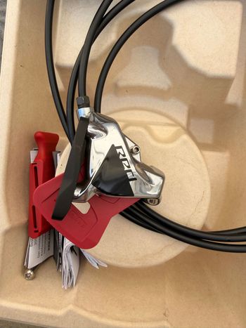 Używany Sram Red Levers D1 2023 bike — zdjęcie 2 z 9