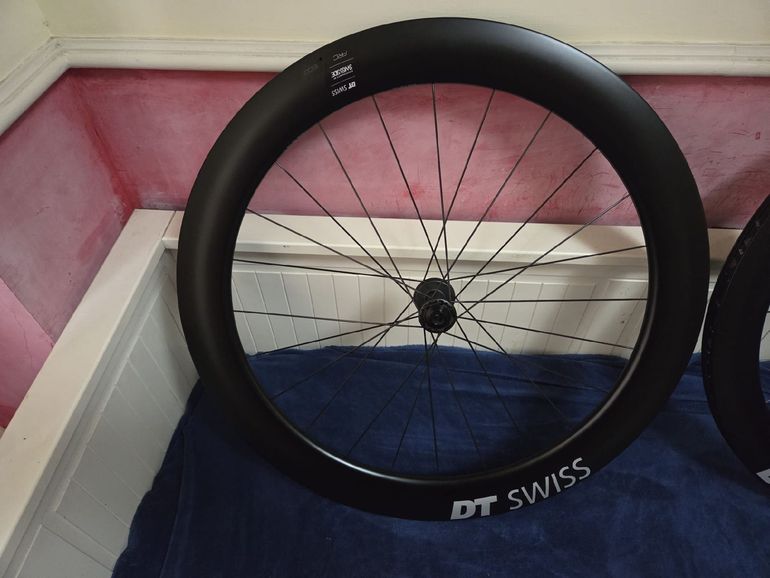 Käytetty Dt Swiss RUEDAS CARBONO ARC DICUT 62MM NUEVAS bike — kuva 4 / 5