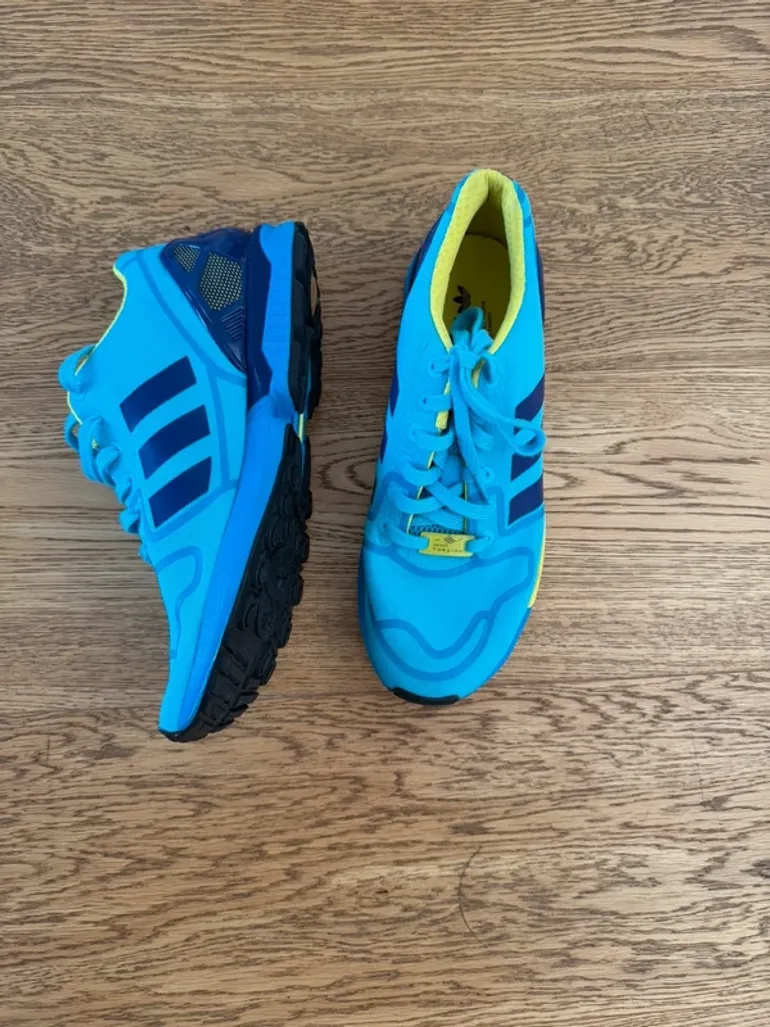 Used Adidas Lauf Schuhe bike — image 1 of 5