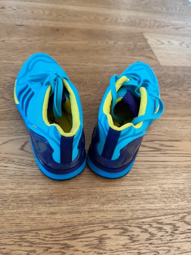 Used Adidas Lauf Schuhe bike — image 2 of 5