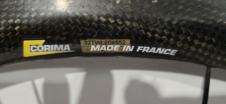 Used Corima WS Black DX 32mm Disc 2022 bike — image 4 of 6