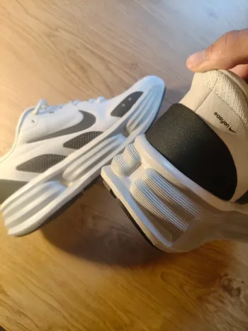 Käytetty Nike running shoes bike — kuva 9 / 9