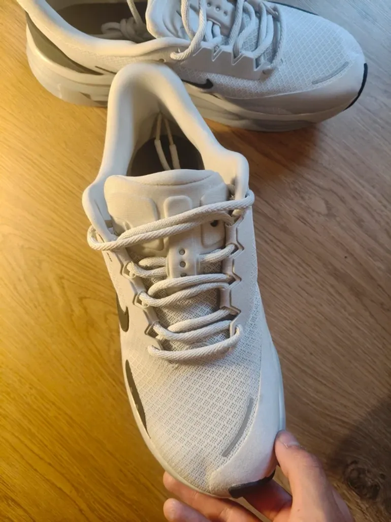 Käytetty Nike running shoes bike — kuva 4 / 9