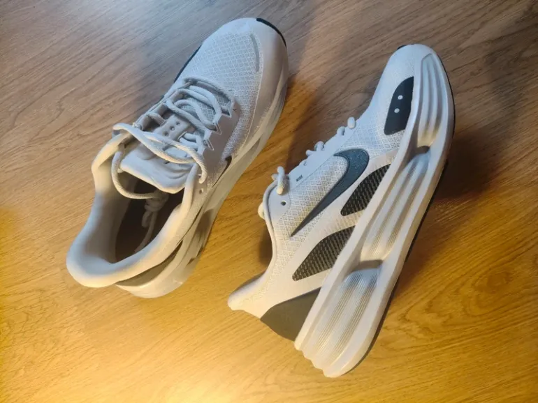 Käytetty Nike running shoes bike — kuva 1 / 9