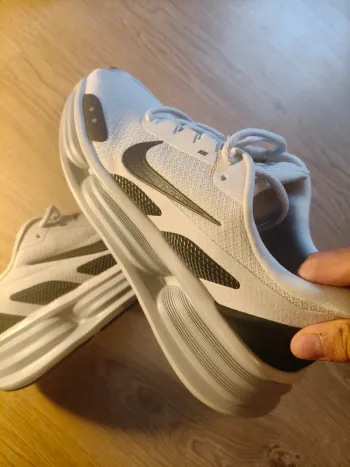 Käytetty Nike running shoes bike — kuva 5 / 9