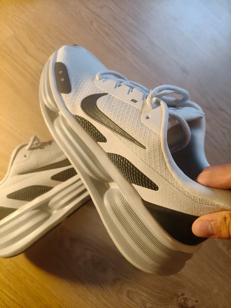 Käytetty Nike running shoes bike — kuva 5 / 9