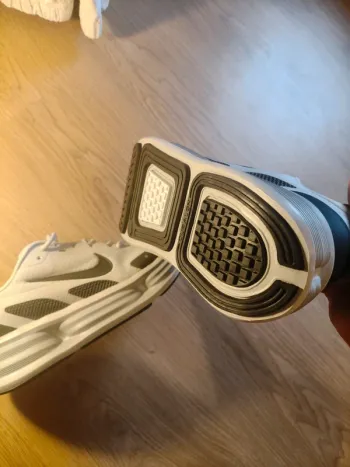 Käytetty Nike running shoes bike — kuva 7 / 9
