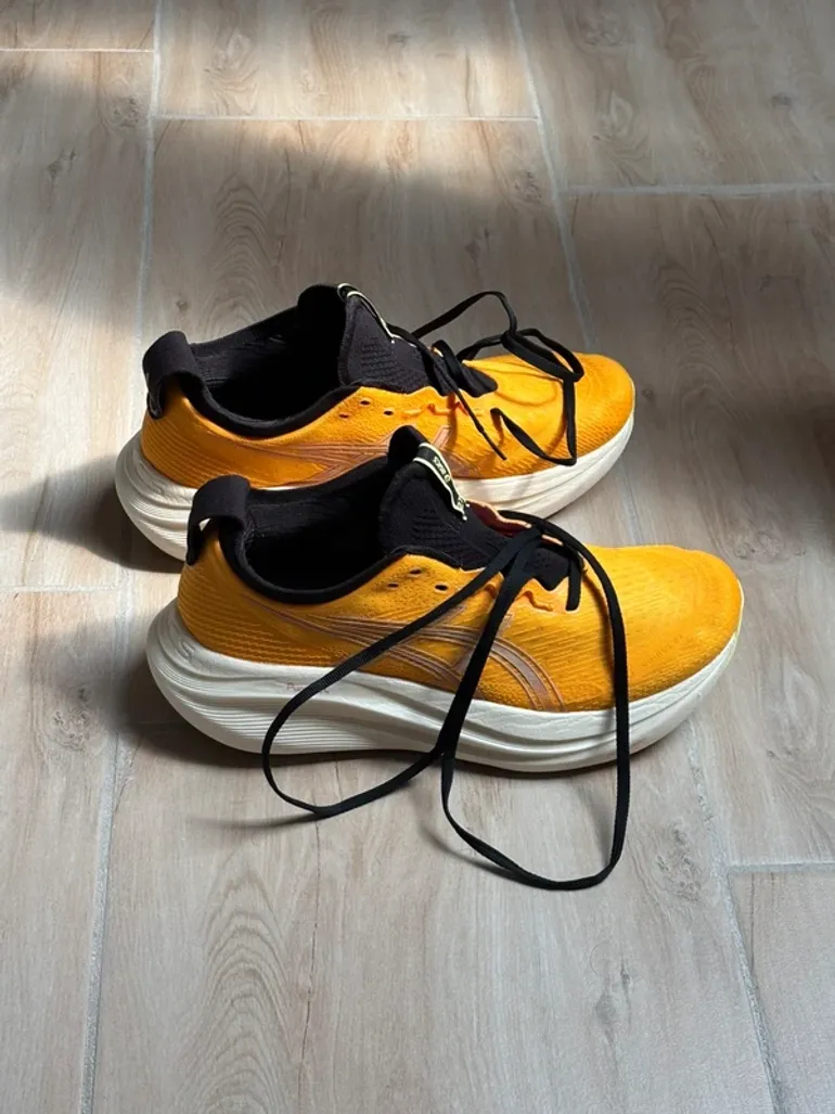 Käytetty Asics Nimbus 27 bike — kuva 1 / 9