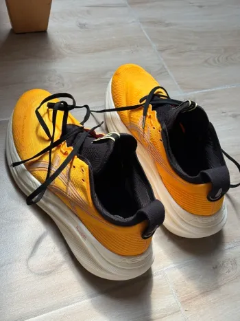 Käytetty Asics Nimbus 27 bike — kuva 5 / 9