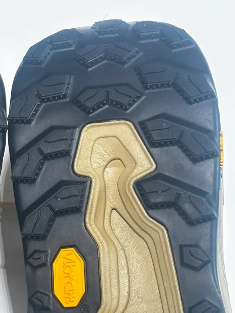 Used Lightweight Fresh Foam X Hierro v9 bike — image 8 of 8