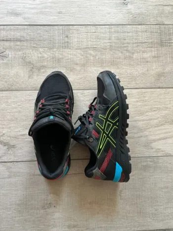 Używany Asics Chaussures de sport bike