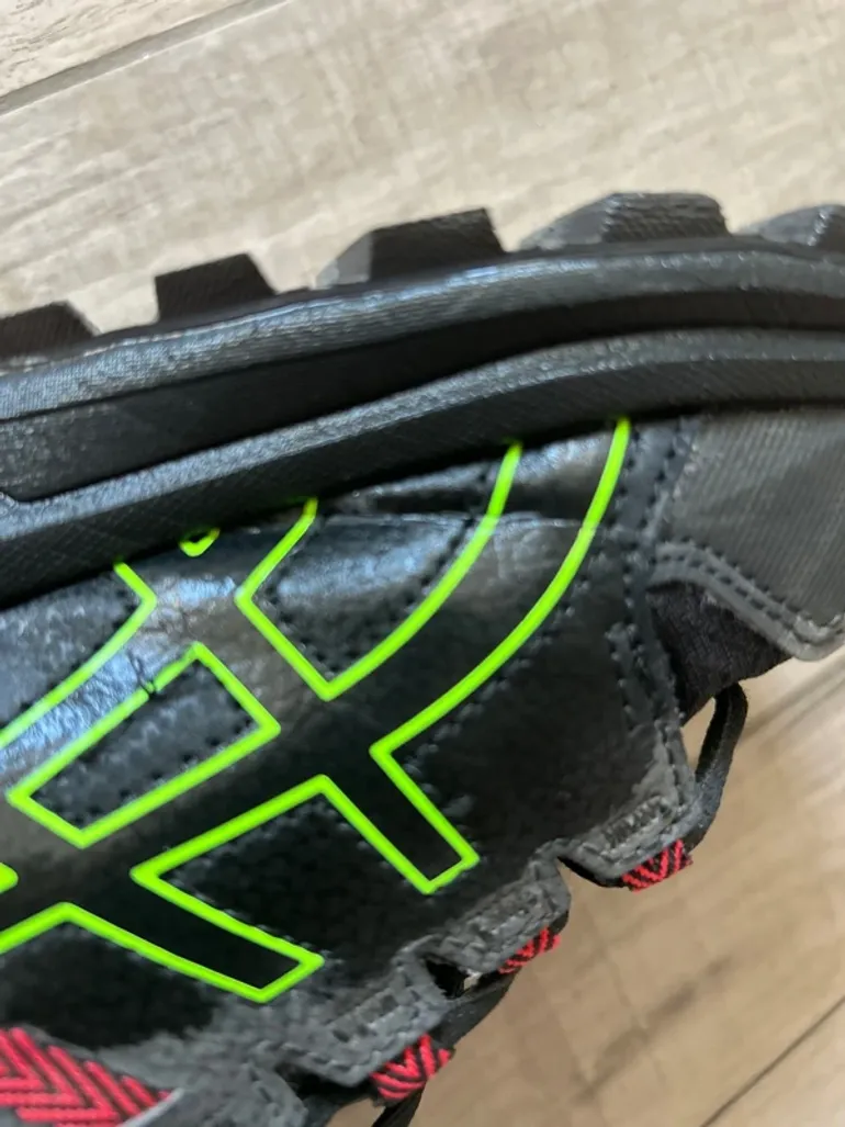 Used Asics Chaussures de sport bike — image 5 of 6