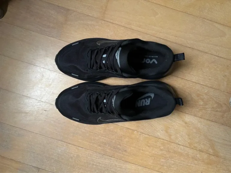Used Nike Vomero 18 bike — image 4 of 5