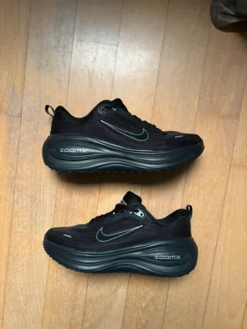 Used Nike Vomero 18 bike