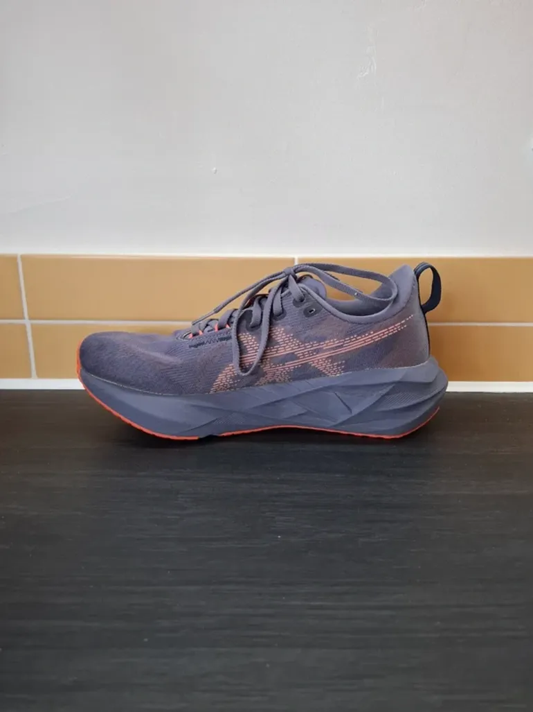 Käytetty Asics Novablast 5 bike — kuva 8 / 13