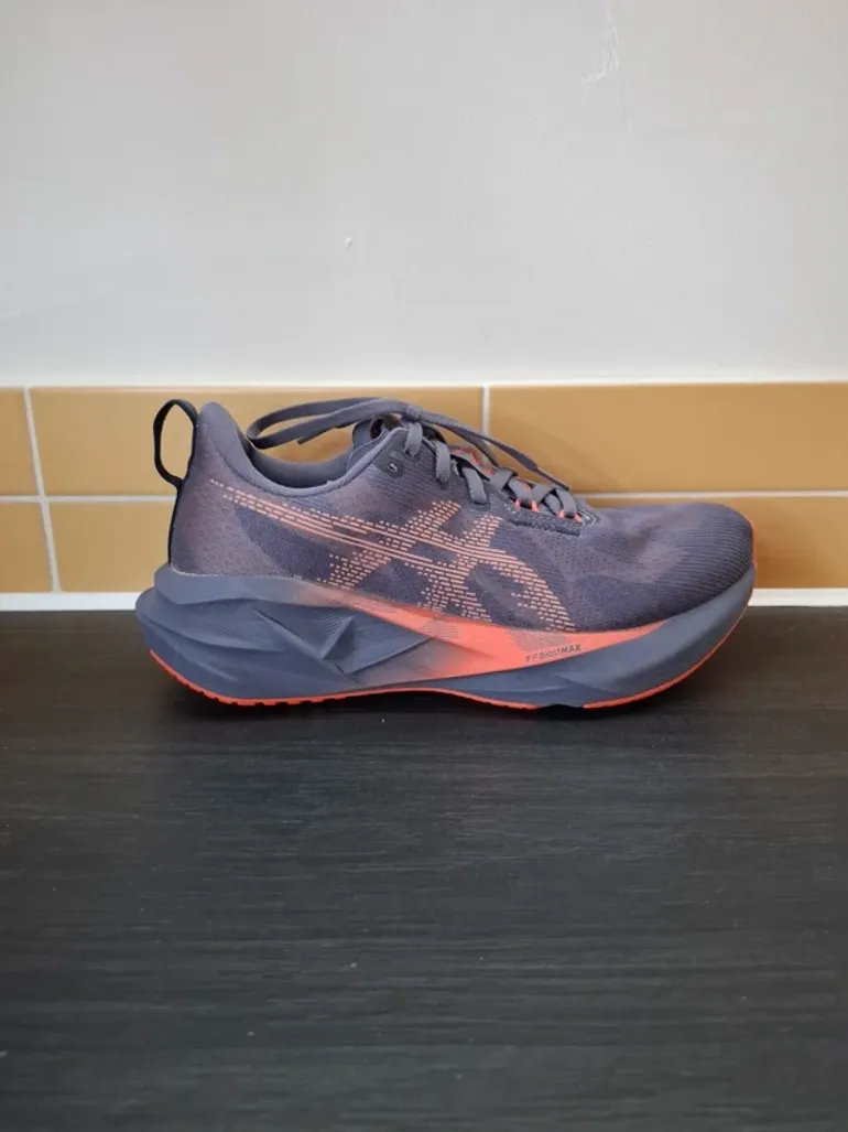 Käytetty Asics Novablast 5 bike — kuva 7 / 13