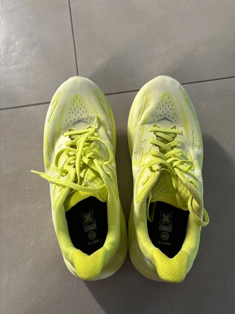 Used Hoka Clifton 10 bike — image 3 of 6