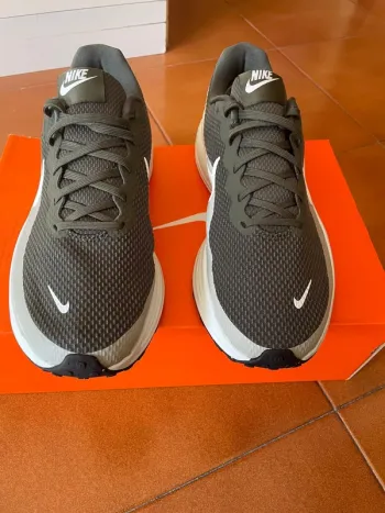 Used Nike Revolution 8 bike — image 2 of 5