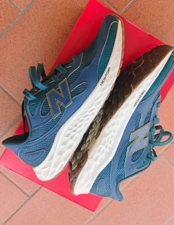Used New Balance Arishi v4 bike
