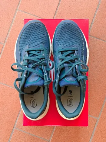Used New Balance Arishi v4 bike — image 3 of 6