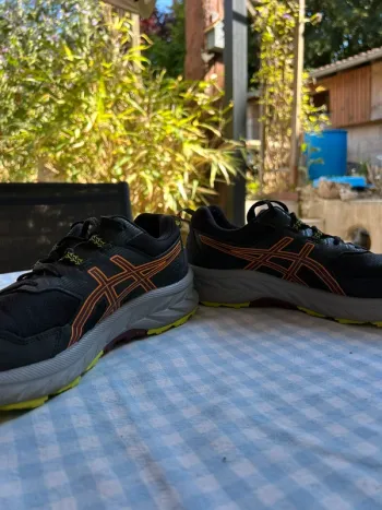 Used Asics Trailrunning Schuhe bike — image 3 of 5