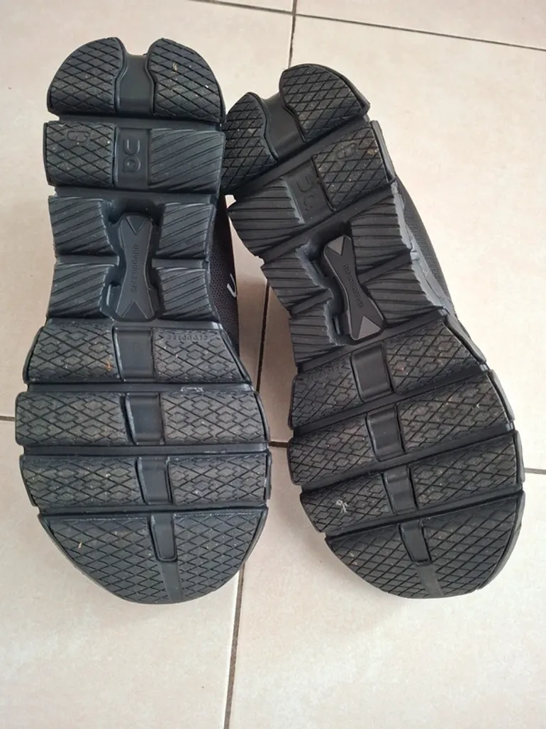 Used On Running Cloud X4 bike — image 6 of 9