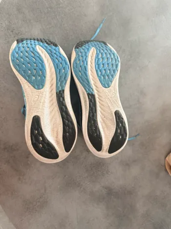 Used Asics Gel Nimbus 26 bike — image 5 of 5