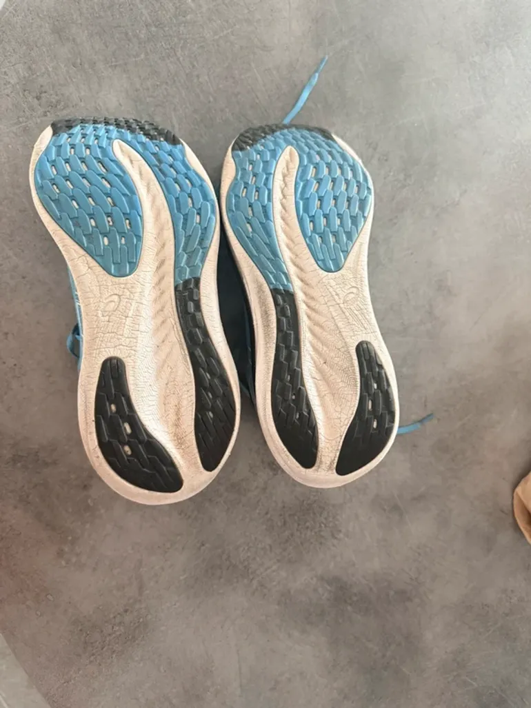 Used Asics Gel Nimbus 26 bike — image 5 of 5