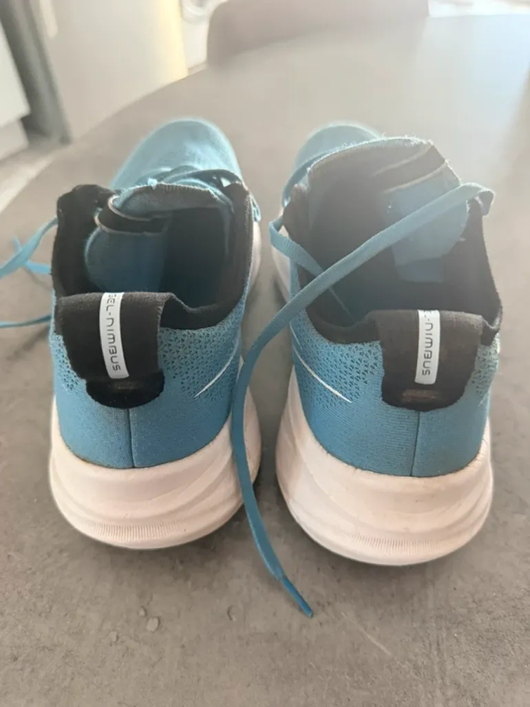 Used Asics Gel Nimbus 26 bike — image 4 of 5