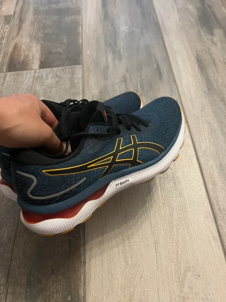 Used Asics Nimbus 24 bike — image 1 of 6