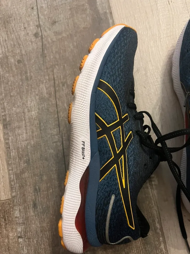 Used Asics Nimbus 24 bike — image 5 of 6