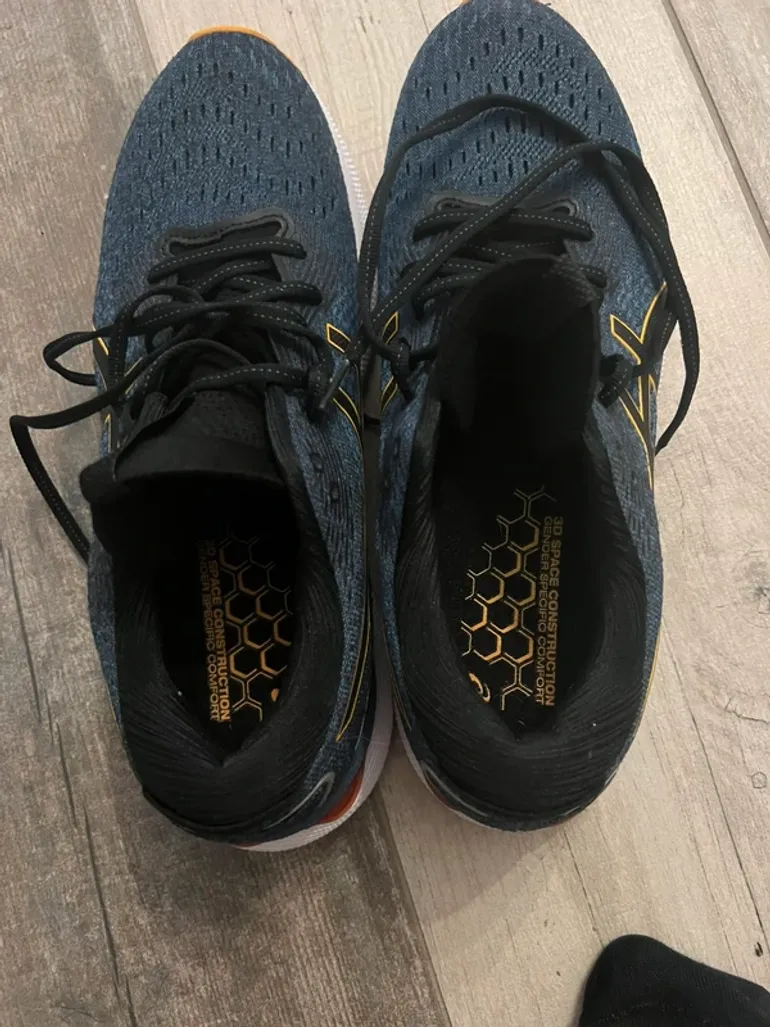 Used Asics Nimbus 24 bike — image 2 of 6