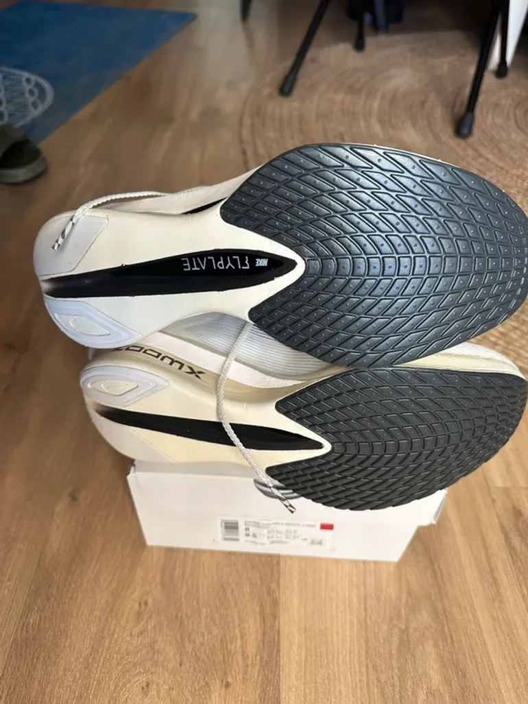 Used Nike Vaporfly Next% 4 bike — image 4 of 4