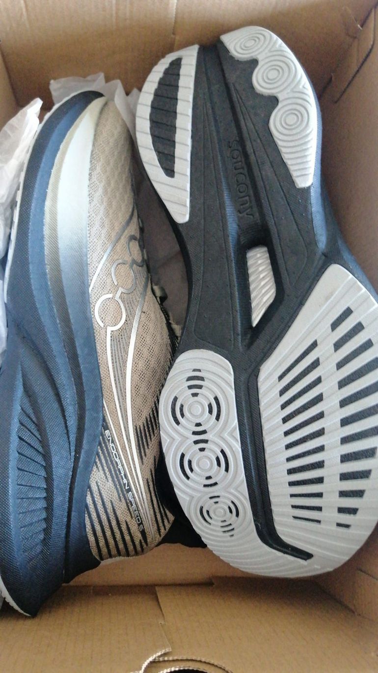 Used Saucony endorphin speed 5 bike — image 2 of 6