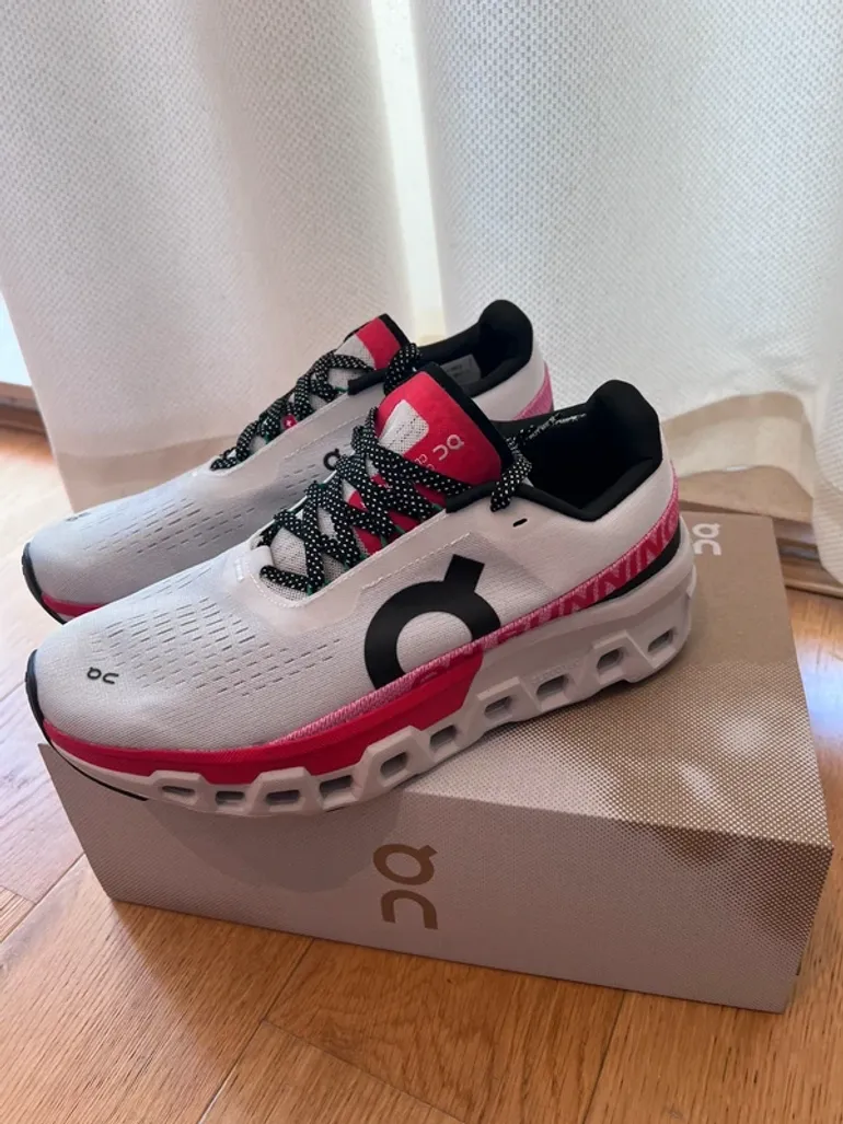 Used Lightweight On Running Sneakers White Pink Black bike — image 2 of 7