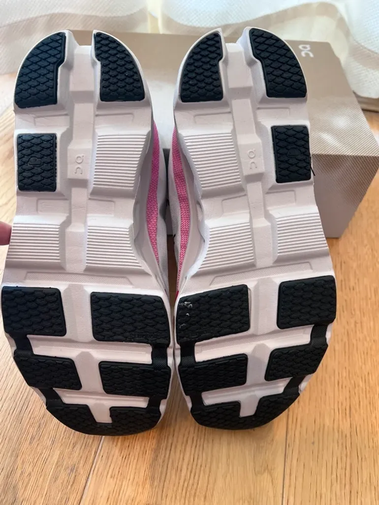 Used Lightweight On Running Sneakers White Pink Black bike — image 6 of 7