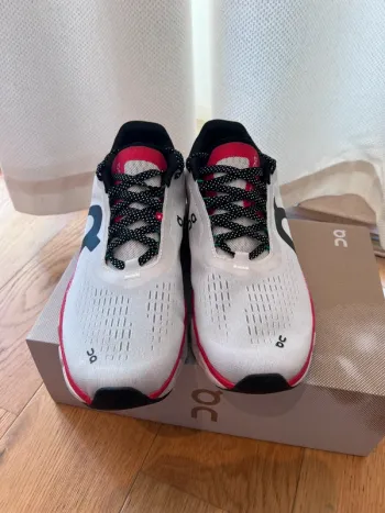 Used Lightweight On Running Sneakers White Pink Black bike — image 3 of 7