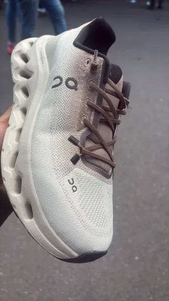 Used On Running shoes bike — image 5 of 11