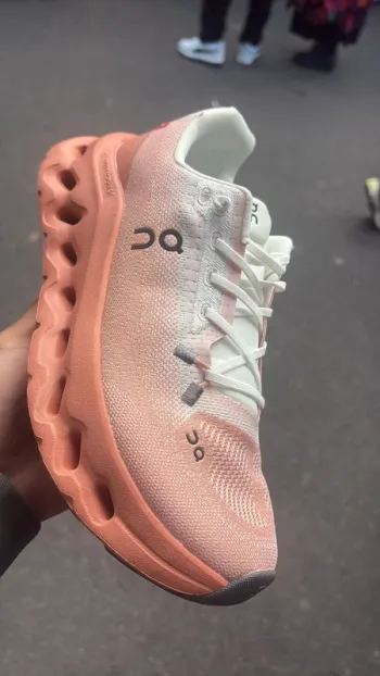 Used On Running shoes bike — image 6 of 11