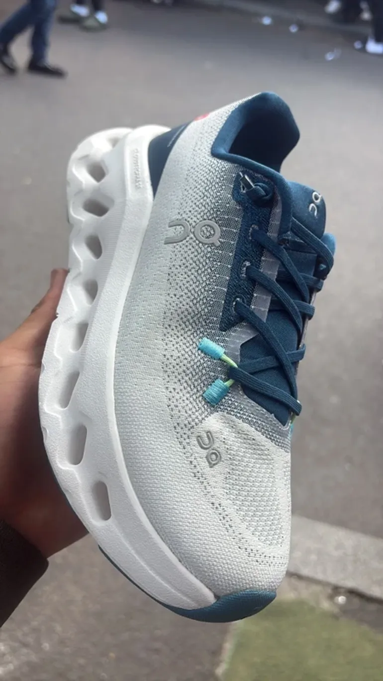 Used On Running shoes bike — image 10 of 11