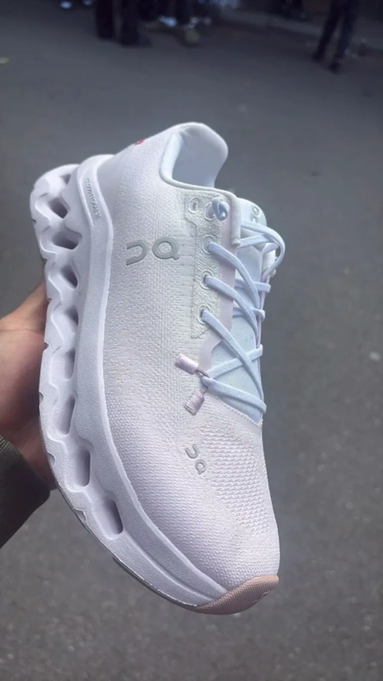 Used On Running shoes bike — image 4 of 11
