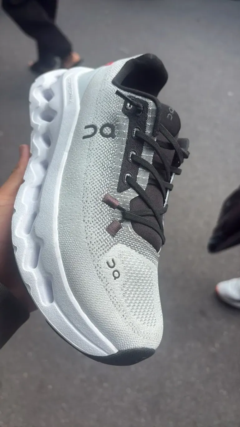 Used On Running shoes bike — image 7 of 11