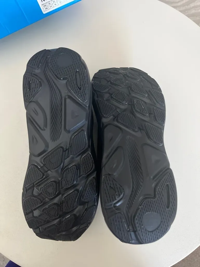 Gebrauchtes Hoka noir taille 44 bike — Bild 6 von 6